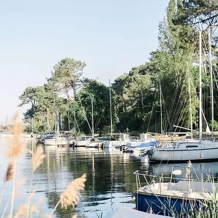 Charmante Maison A Avec Jardin, Terrasse, Pour 6 Pers. - Classee 1 Etoile - Fr-1-877-45 *